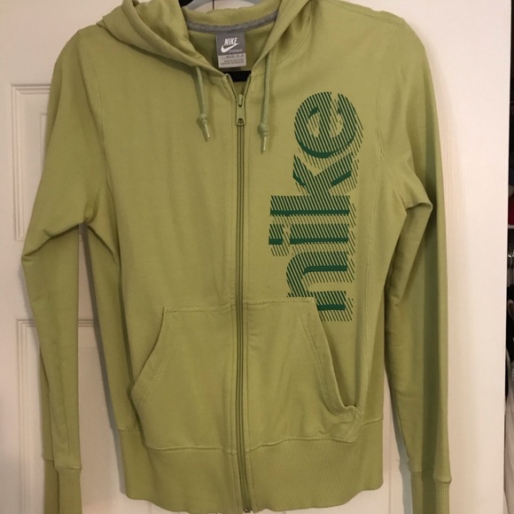 nike zip up sweatshirt